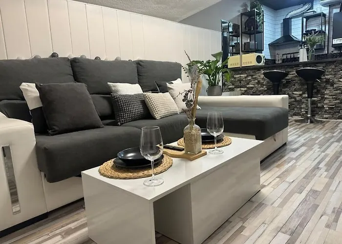 Con Parking Apartment *